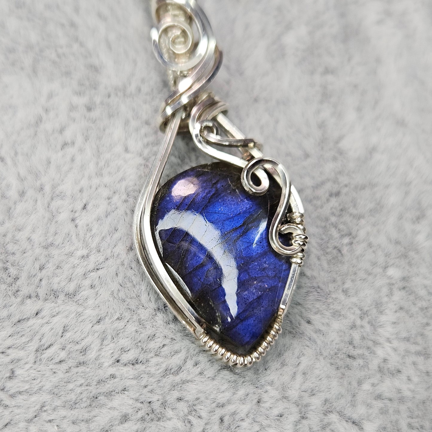 Blue Labradorite in 925 Solid Sterling Silver Handmade Wire-Wrap Pendant (With Choker)