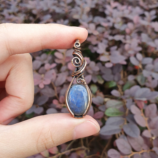 Blue Labradorite in Oxidised Copper Handmade Wire-Wrap Pendant