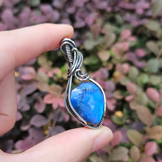 Blue Labradorite in Oxidised 925 Solid Sterling Silver Handmade Wire-Wrap Pendant