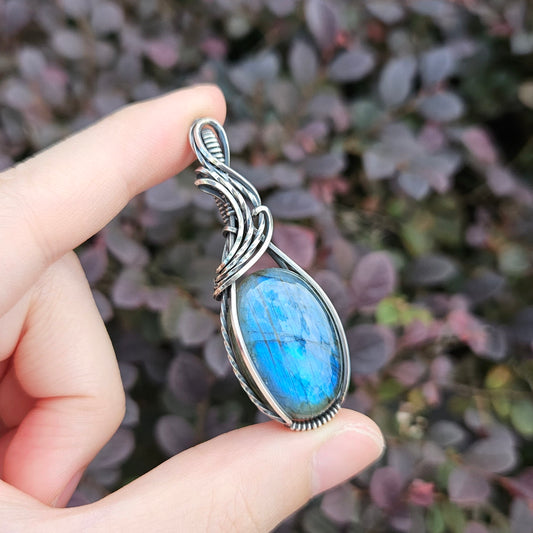 Blue Labradorite in Oxidised 925 Solid Sterling Silver Handmade Wire-Wrap Pendant