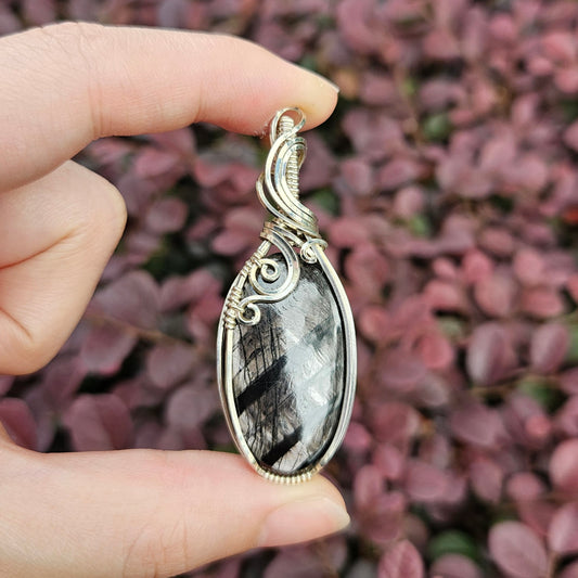 Hypersthene in 925 Solid Sterling Silver Handmade Wire-Wrap Pendant