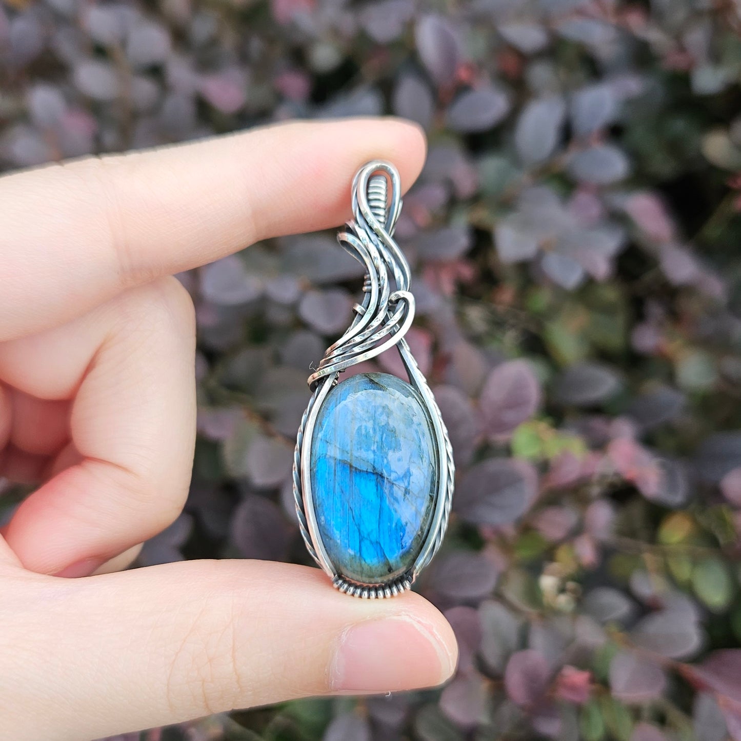Blue Labradorite in Oxidised 925 Solid Sterling Silver Handmade Wire-Wrap Pendant